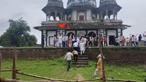 Fatehpur Maqbara vs Mandir