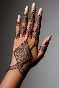 Geometric Arabic Mehndi Design