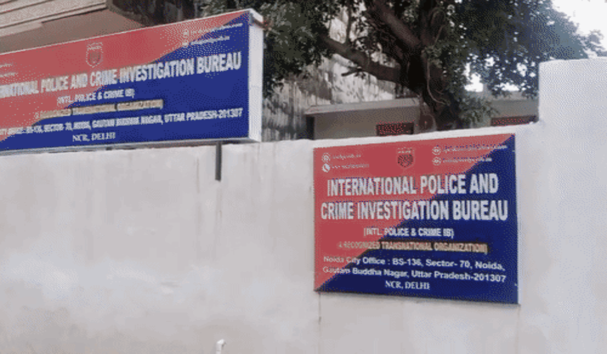 Noida Fake Police