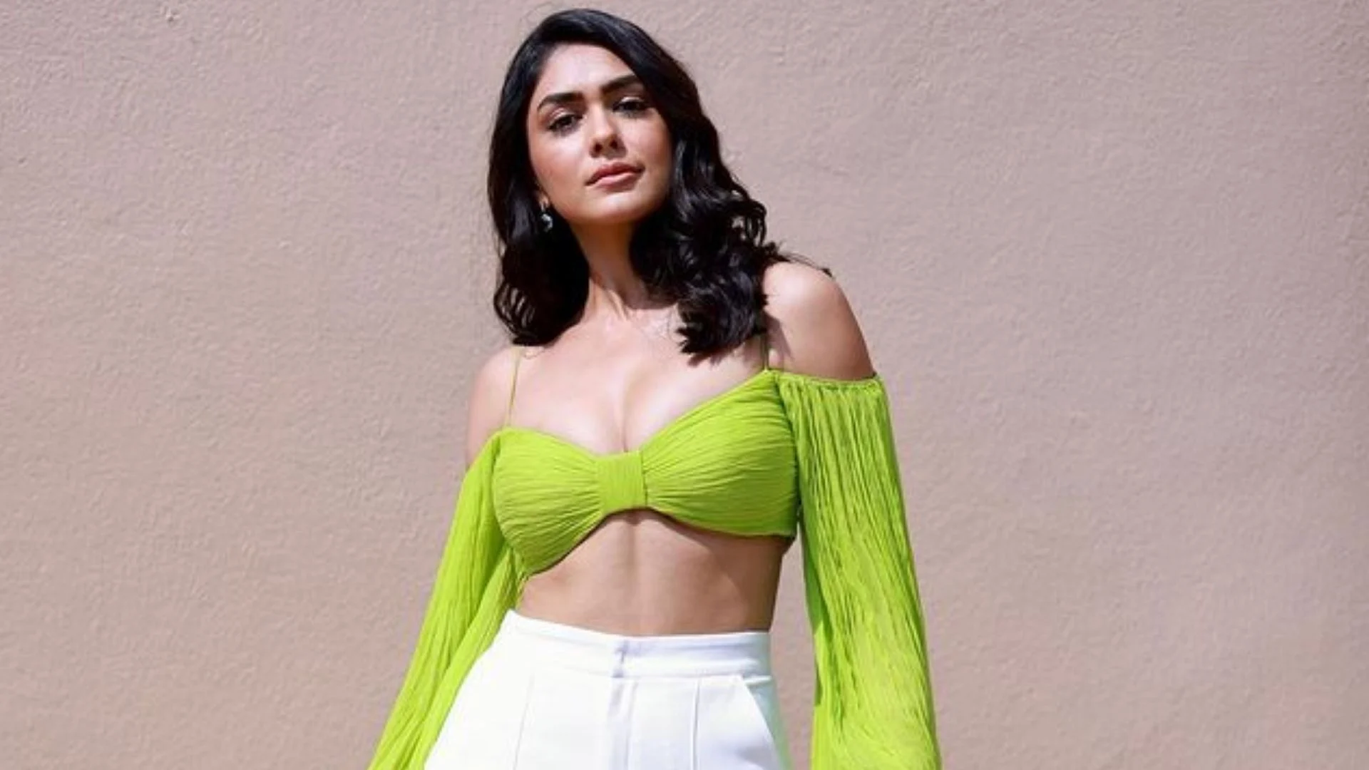 Mrunal Thakur Net Worth
