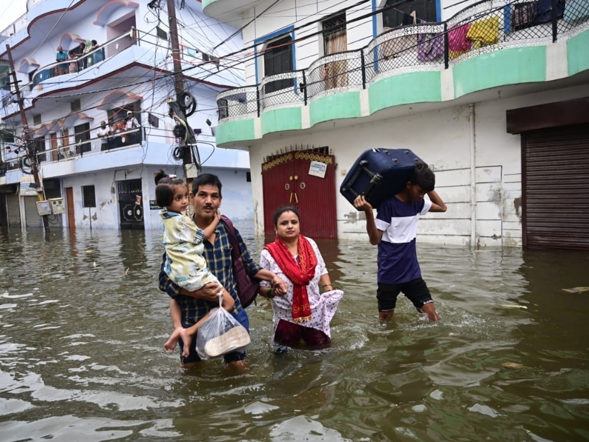 कई जिलों में बाढ़ का खतरा