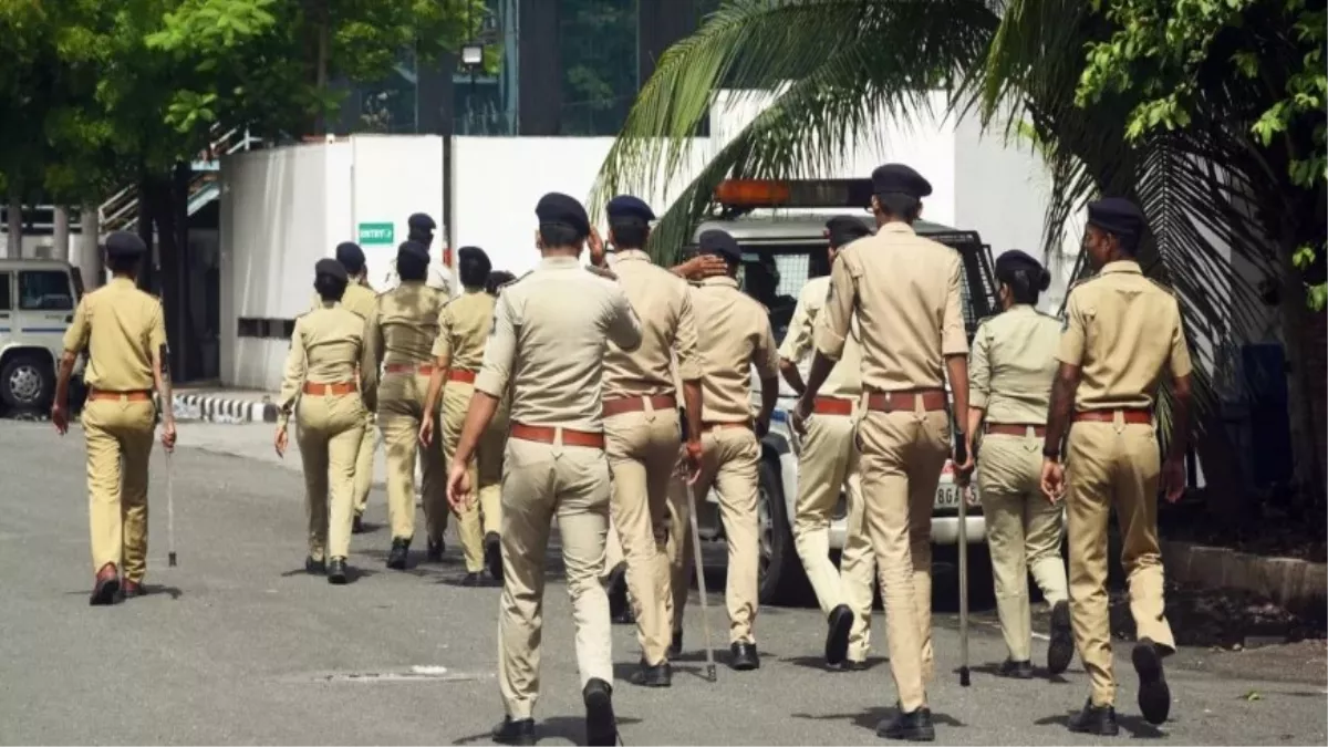 Mumbai Bomb Threat