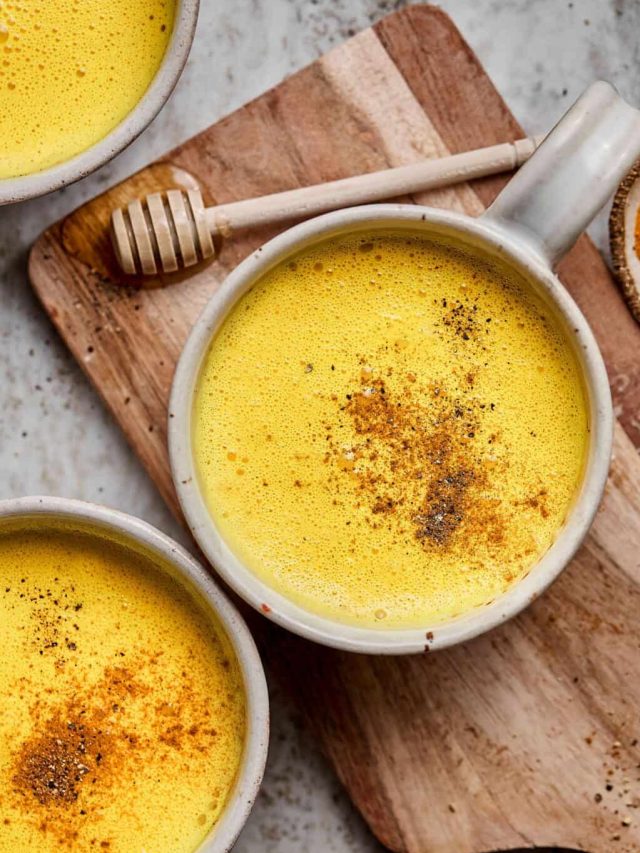 turmeric milk side effect  क्या आप जानते हैं गर्मियों में हल्दी वाला दूध नहीं पीना चाहिए