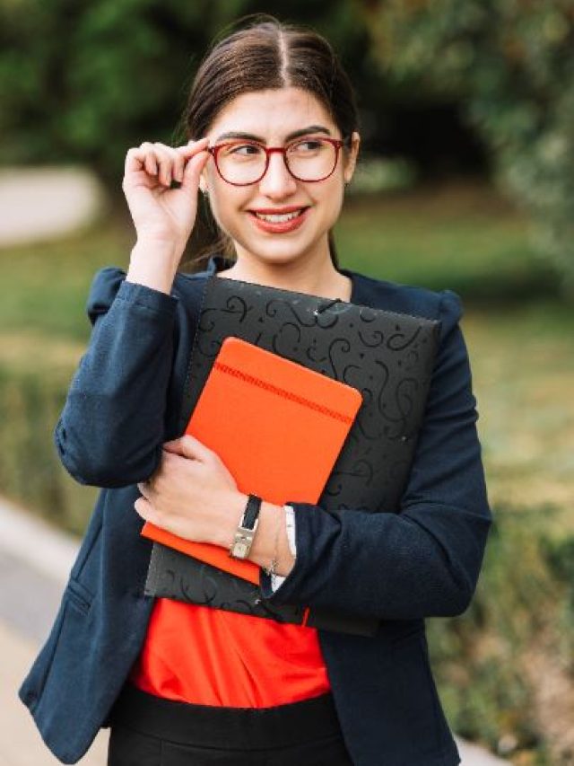 career tips  कॉमर्स से की है 12th तो इन फील्ड्स में कर सकते हैं ग्रेजुएशन