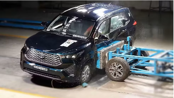 Maruti Invicto Safety Rating
