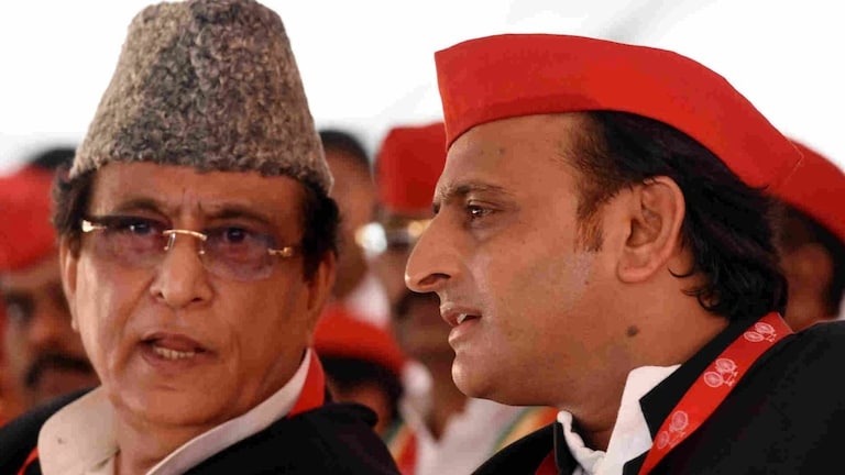 Azam Khan Akhilesh Yadav Meeting (credit-sm)