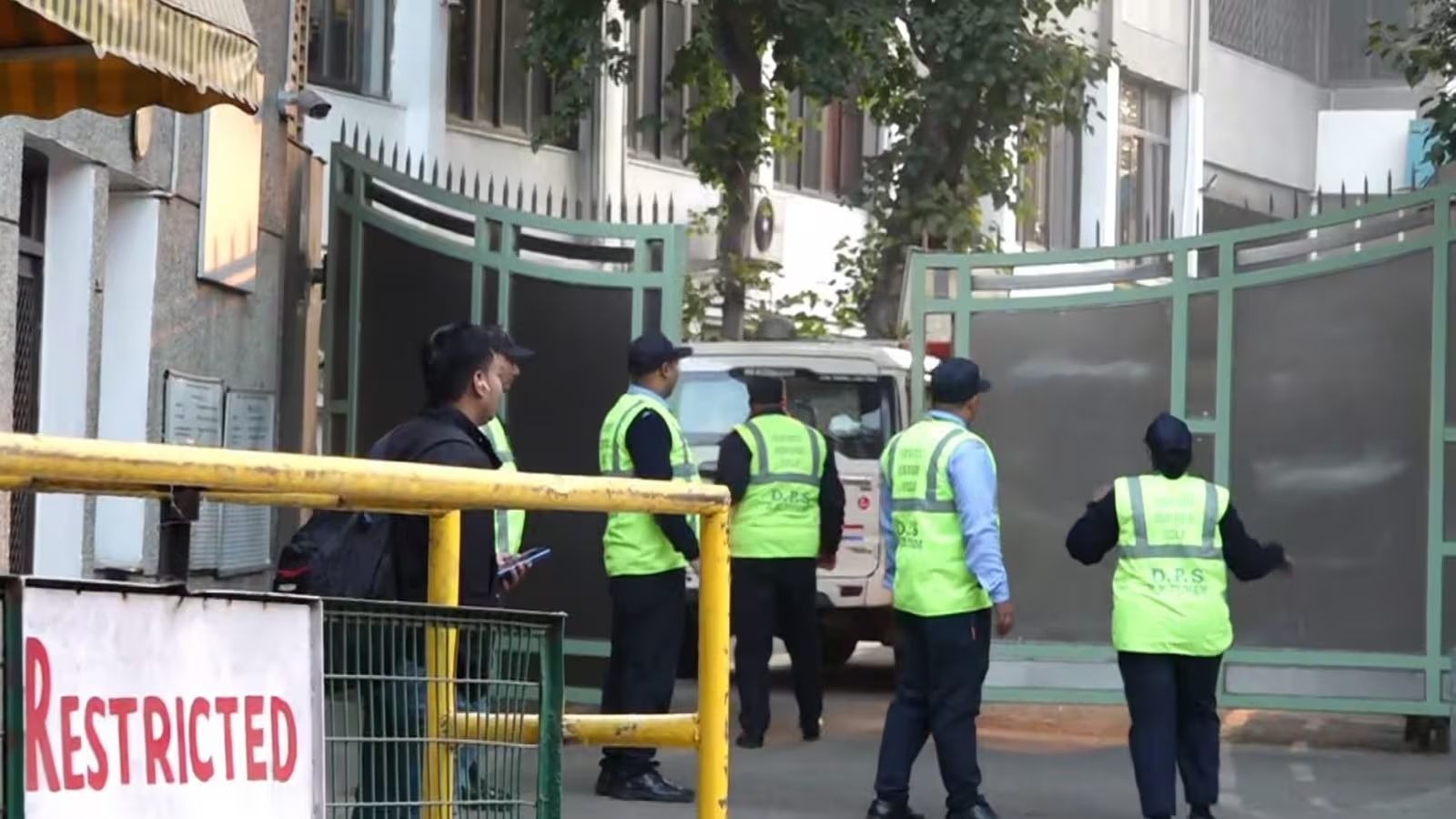 Delhi School Bomb Threat (credit-sm)