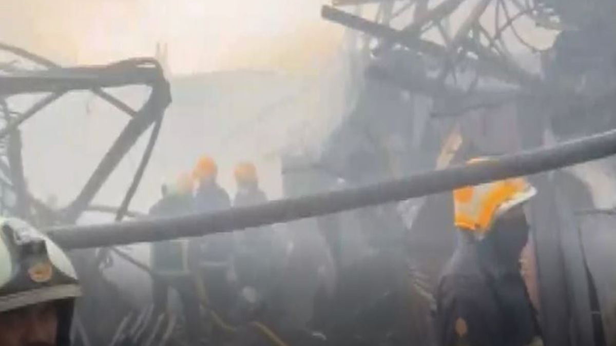 Fire Breaks Out in Mumbai
