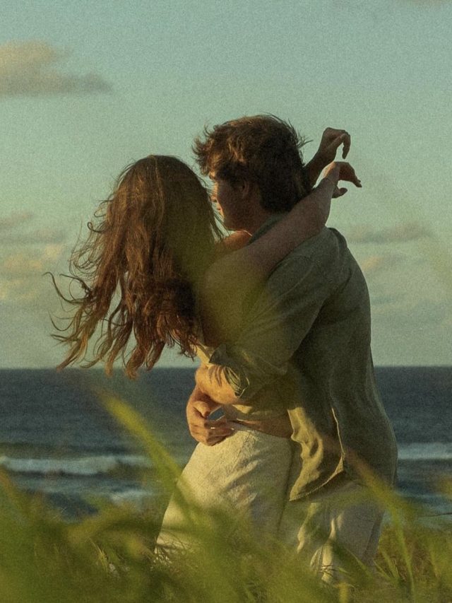  तिरा वजूद गवाही है मेरे होने की     farhat shahzad के बेहतरीन शेर