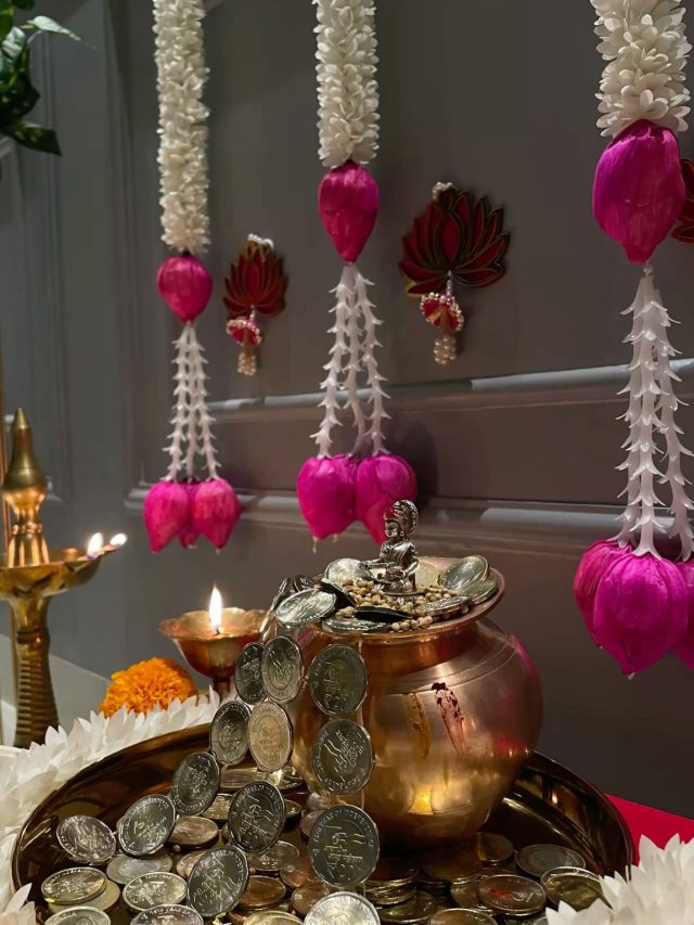 dhanteras 2025  धनतेरस के दिन इन चीज़ों को घर में ज़रूर लाएं