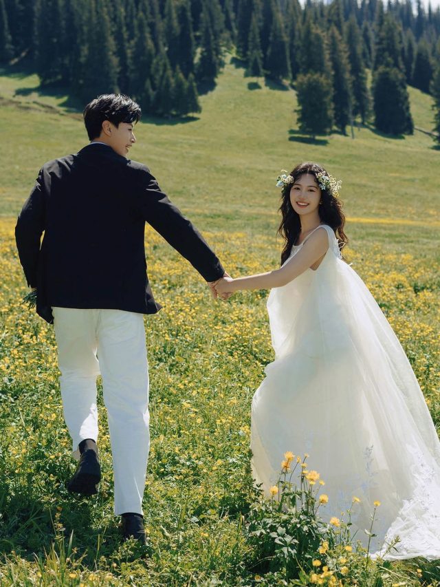  मोहब्बत रही चार दिन ज़िंदगी में     anwar shuoor के चुनिंदा शेर