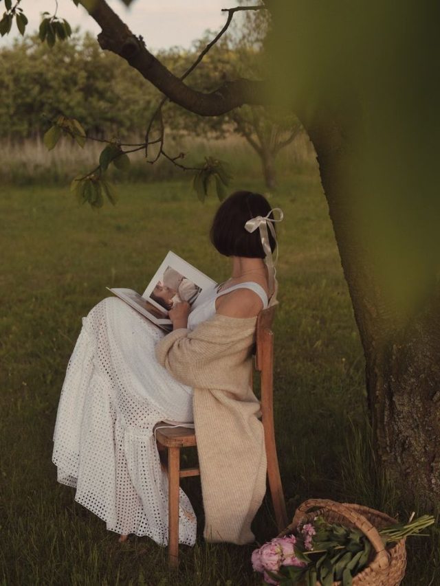  हम रातों को उठ उठ के जिन के लिए रोते हैं     hasrat jaipuri के चुनिंदा शेर