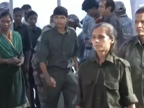 100 Naxals Surrender,