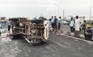 Truck Accident Beer Bottles (source: social media)