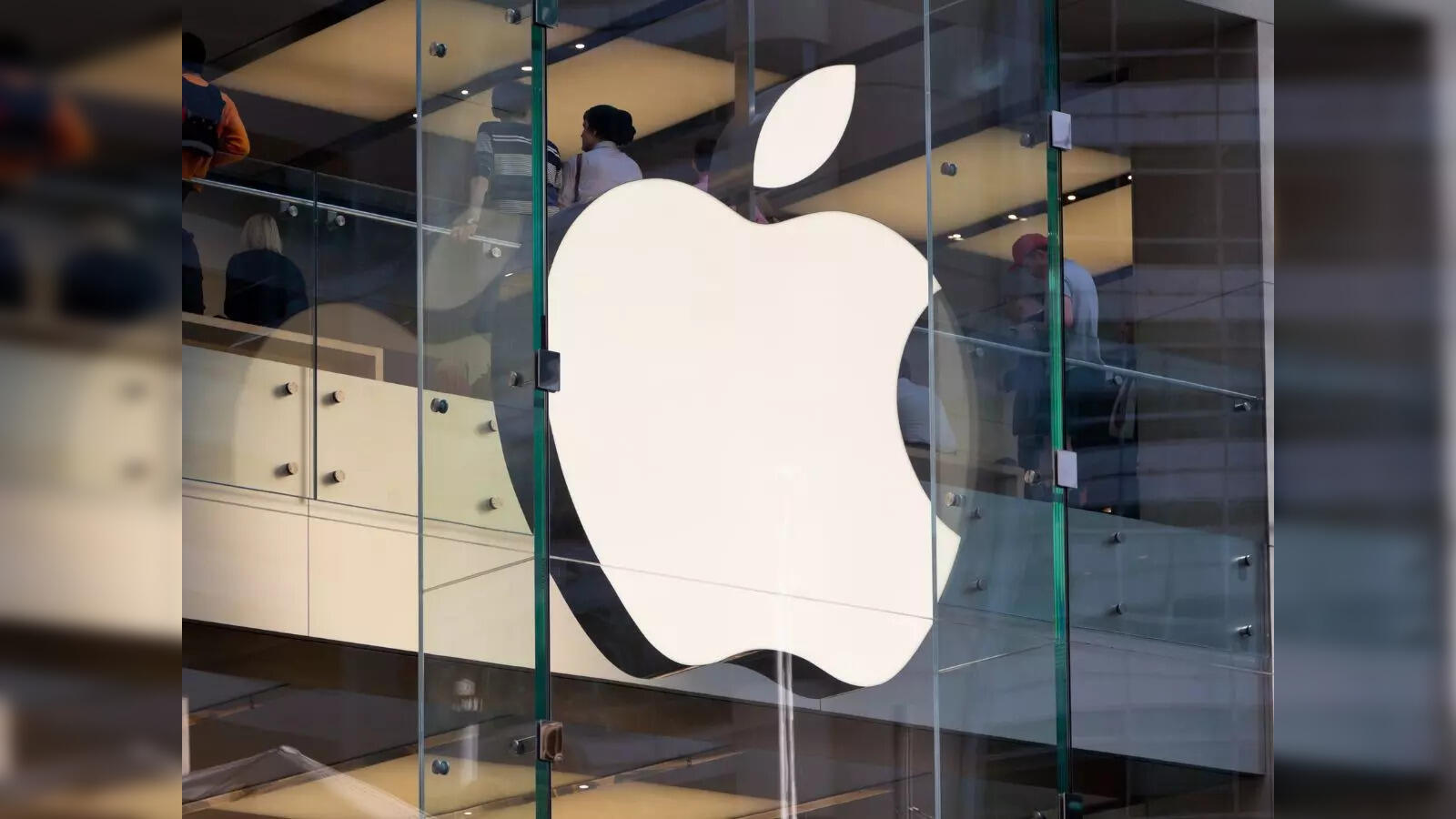 Apple Store in DLF Mall of India