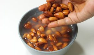 Benefits of Soaked Almonds 