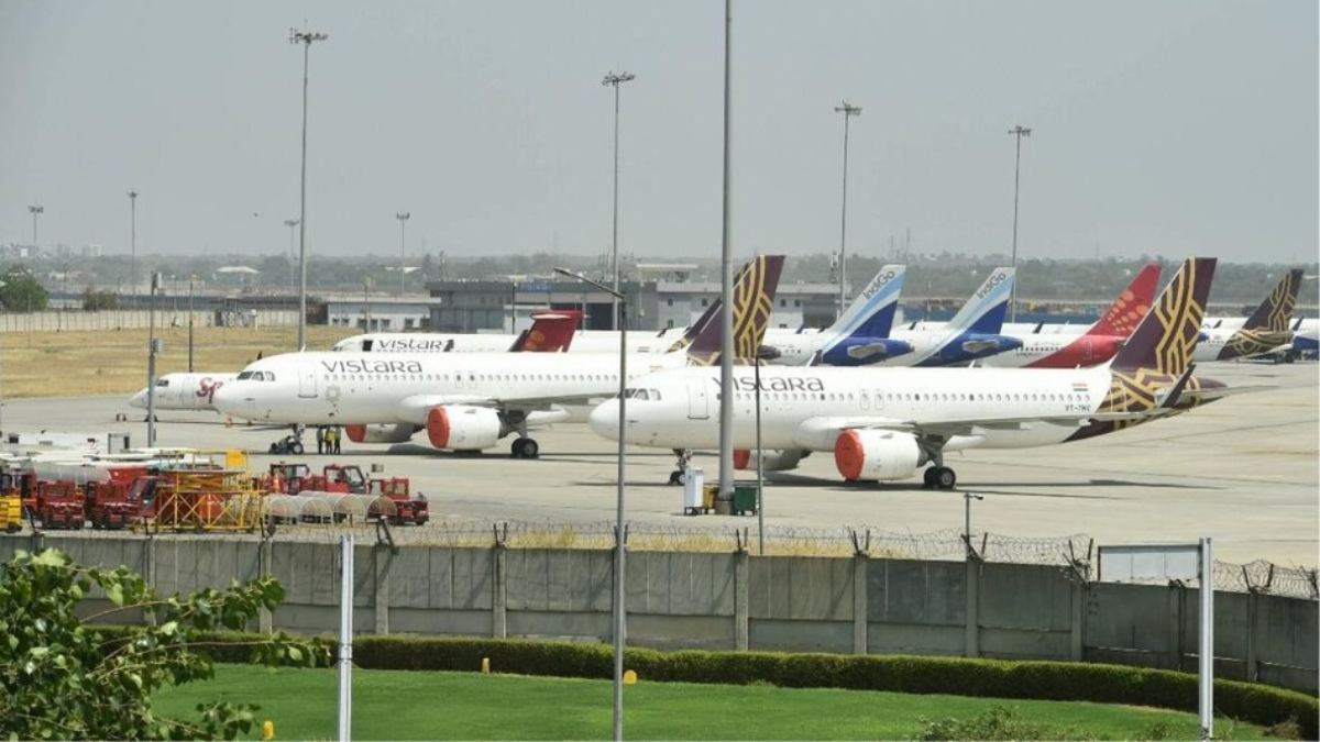 Delhi Airport Flight Disruption (source: social media)