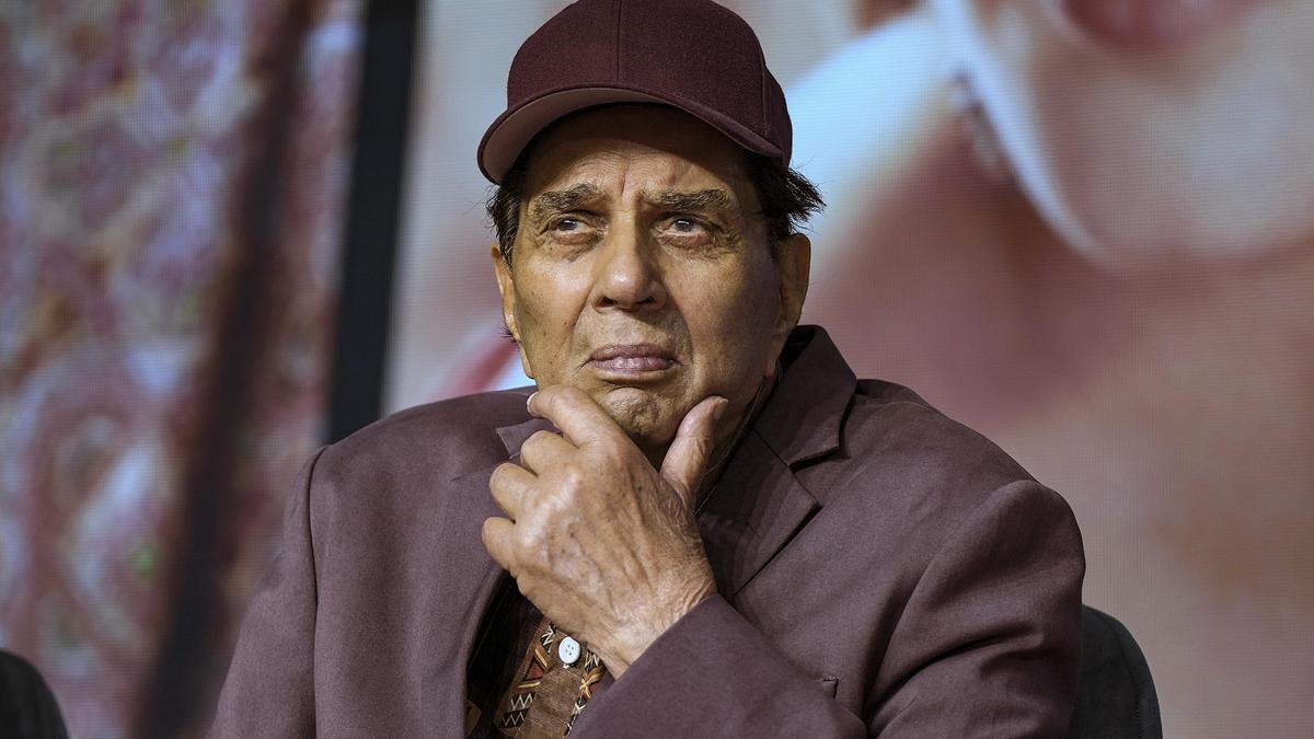 dharmendra passes away at 89