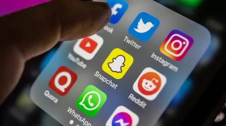 New Orders For Messaging Apps (CREDIT S-M)