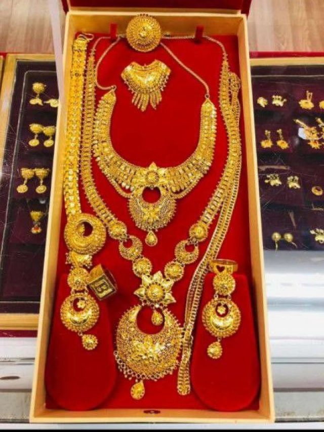 gold silver rate today 03 dec  सोने की कीमतों में गिरावट  चांदी भी पड़ी फीकी  अभी जानें अपने शहर का ताजा भाव