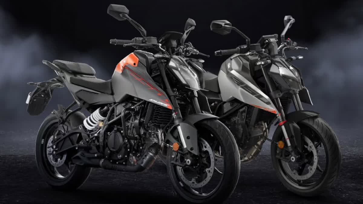 2026 KTM 250 200 Duke Comparison