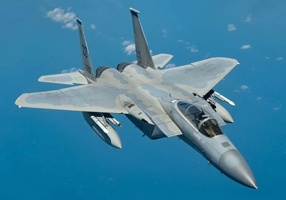 US F-15 Fighter Jet Crashes in Kuwait