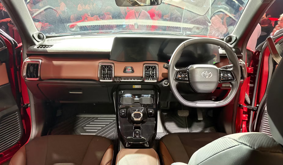 Urban Cruiser Ebella Interior