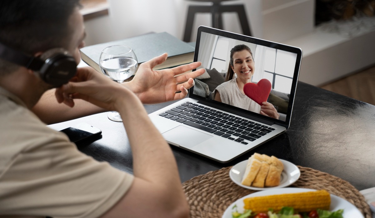 Long Distance Relationship Tips Hindi