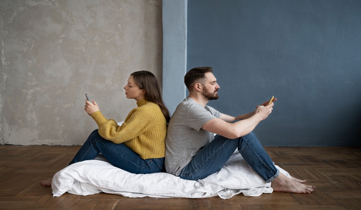 Long Distance Relationship Tips Hindi