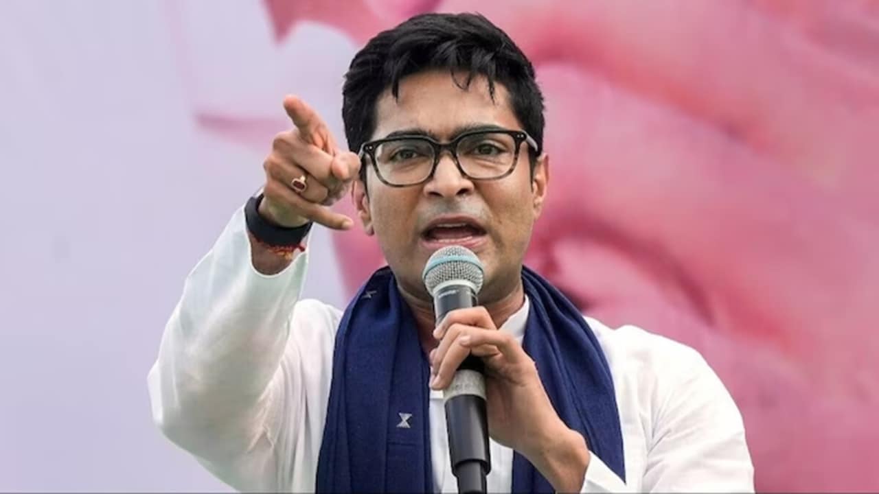Mamata Banerjee Party Meeting ( Credit S-M )