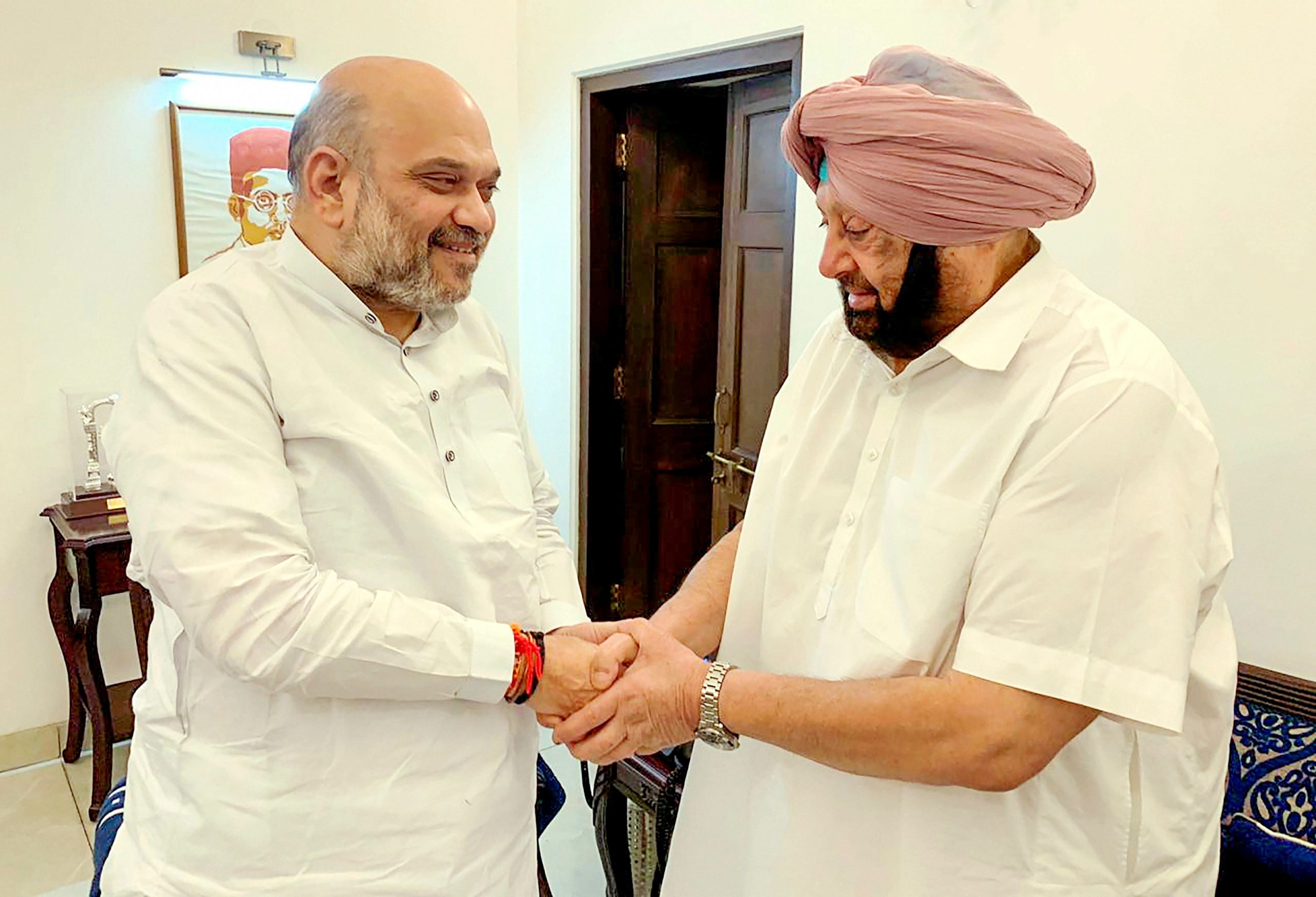 Captain Amarinder Singh met Amit Shah  (credit S-M)