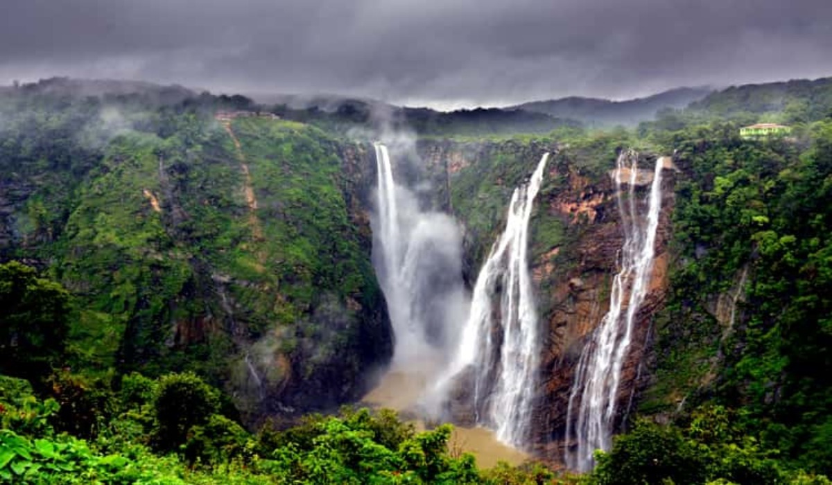  Best Waterfalls in Monsoon