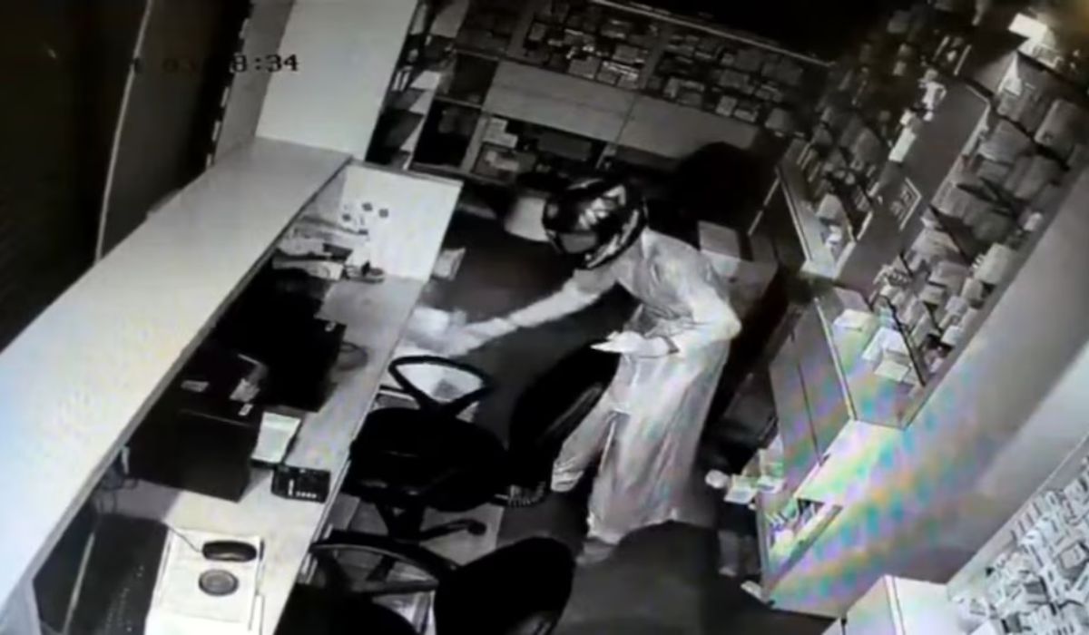Burqa Clad Robbers (credit social media )