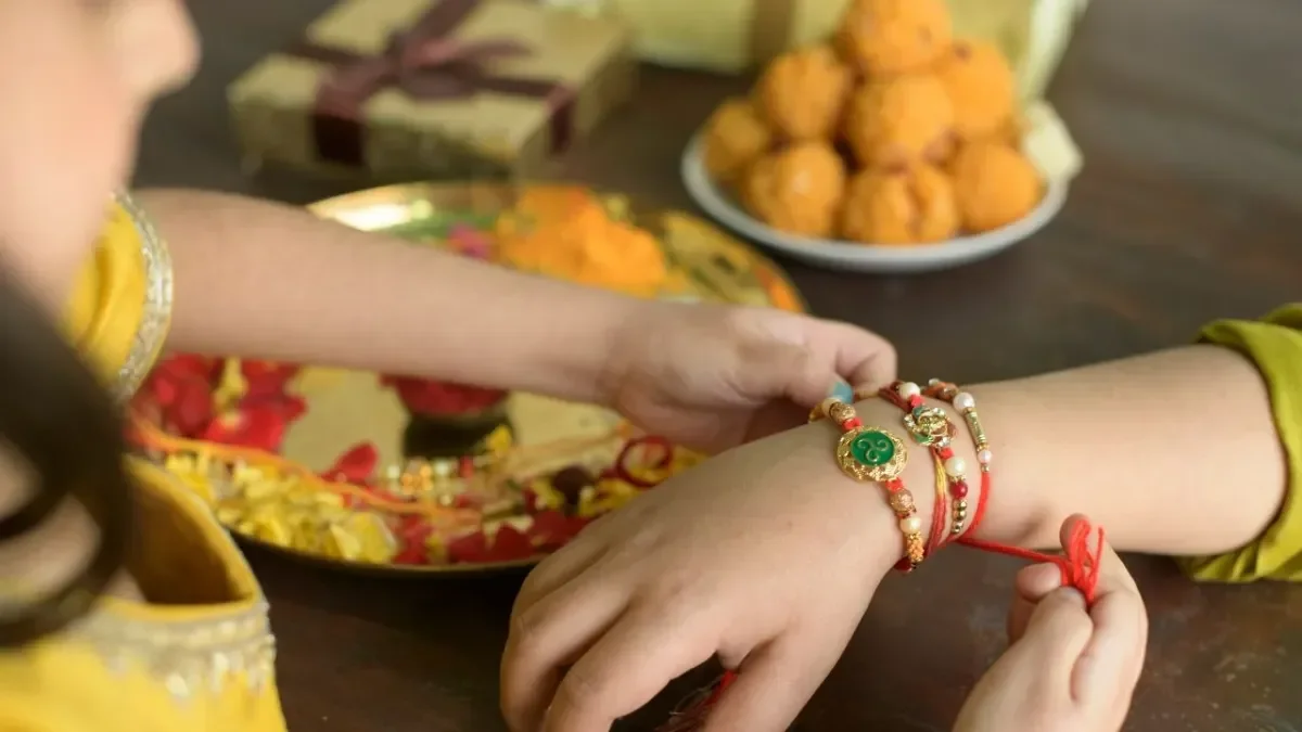 Raksha Bandhan 2026 Wishes in Hindi