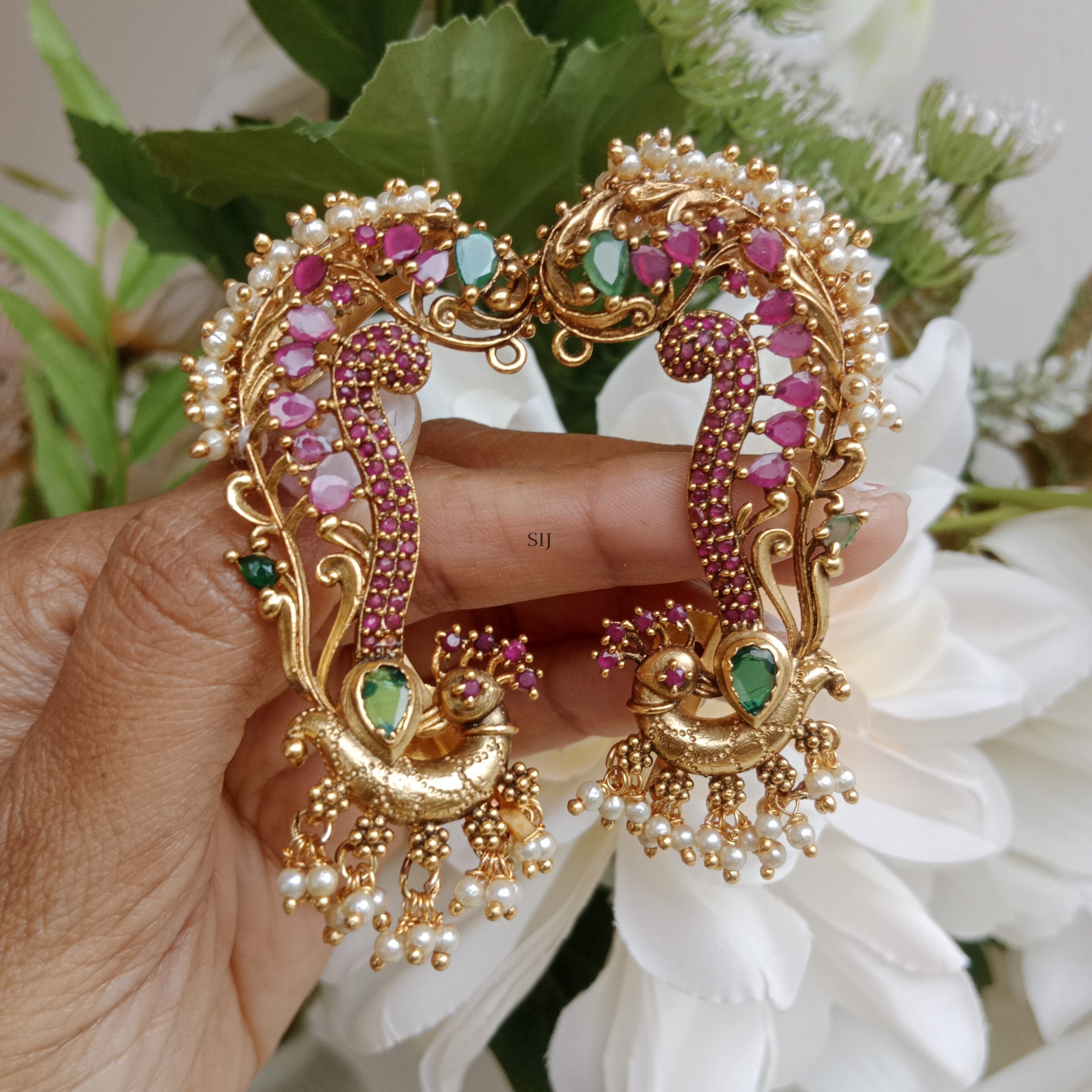 Trending Earcuffs Earrings for Wedding Functions( source: Social Media)