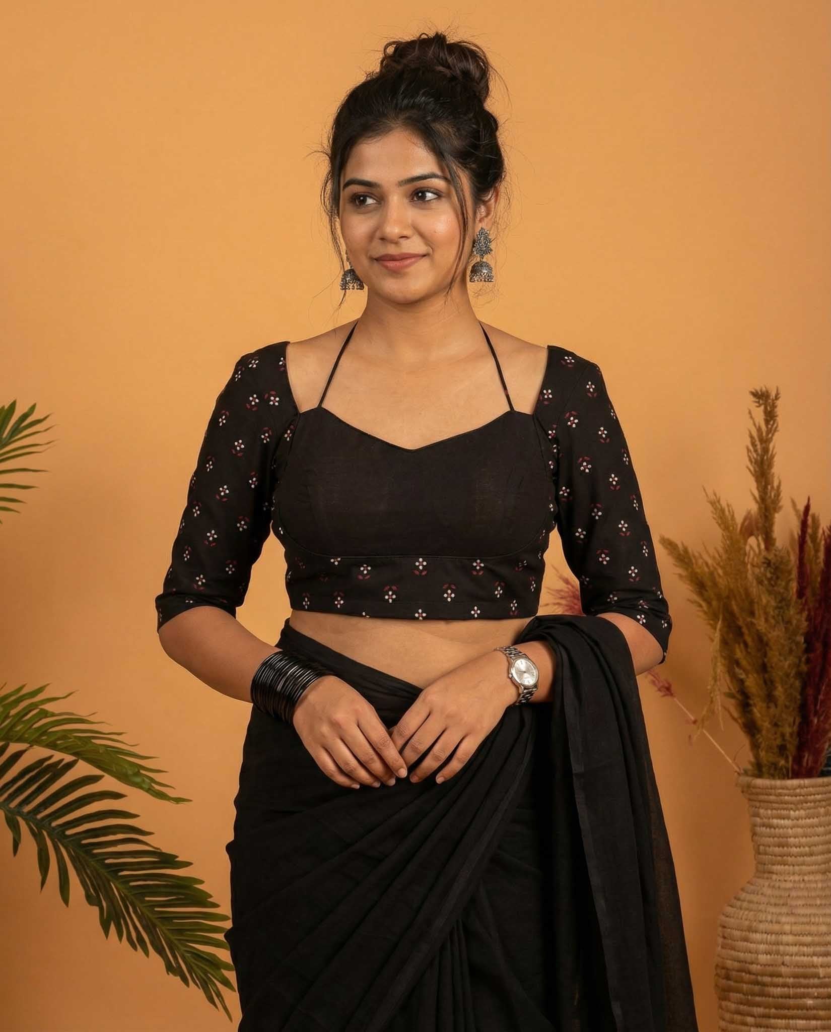 Halter Neck Blouse( Source: Social Media)